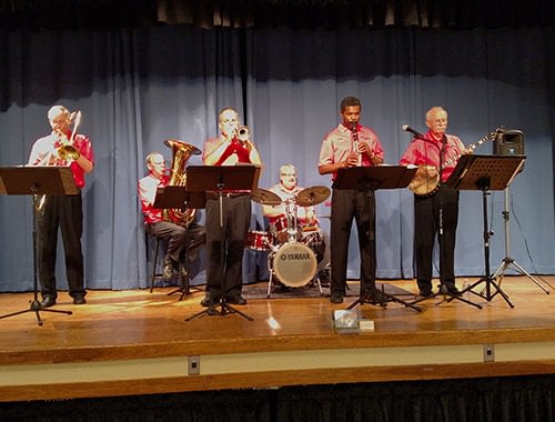 Lower London Street Dixieland Band Performing