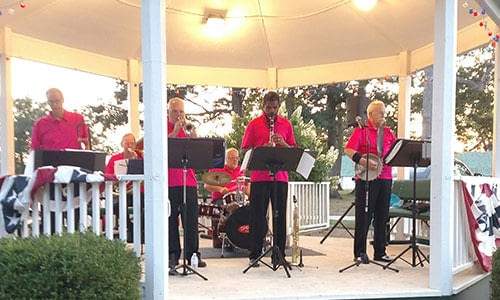 Lower London Street Dixieland Band Performing